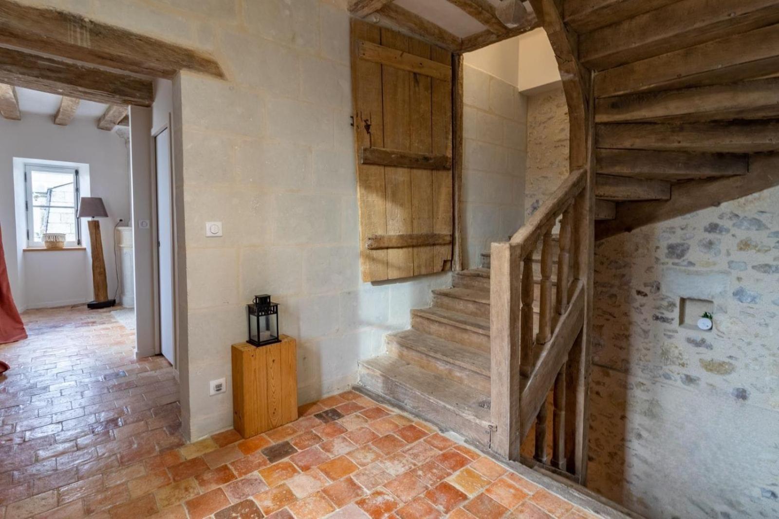 Apolise Saint-Remy-la-Varenne